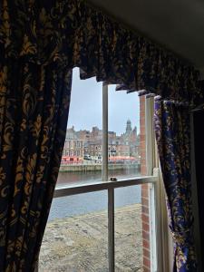 The Queens Hotel - Dining Options