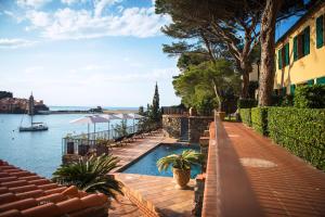 The Relay of the Three Masks - Guests Raving Reviews