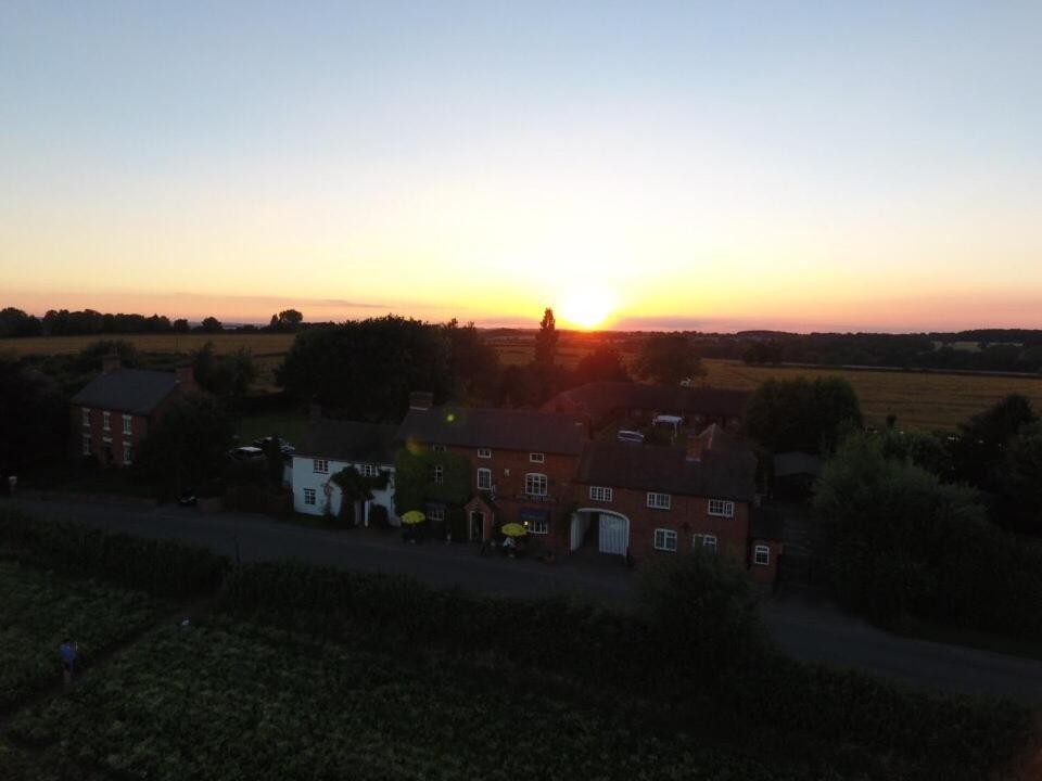 The Royal Arms Hotel - Dining and Restaurant Offerings