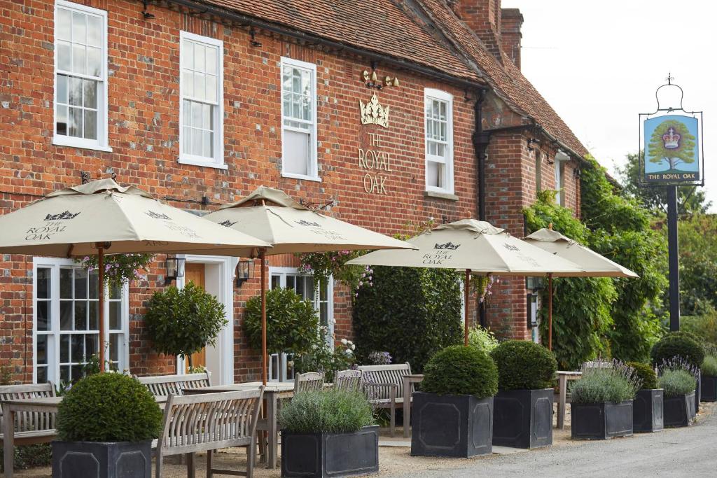 The Royal Oak, Yattendon - Dining Options