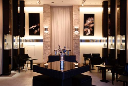 The Screen - Guest Reviews and Ratings