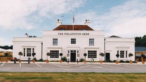 The Wellington Arms - Dining and Cuisine
