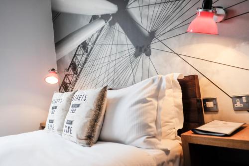 The Wellington Hotel - Room Features and Amenities