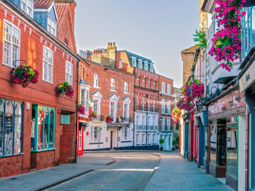 The White Hart Hotel Lincoln - Dining Experiences at The White Hart