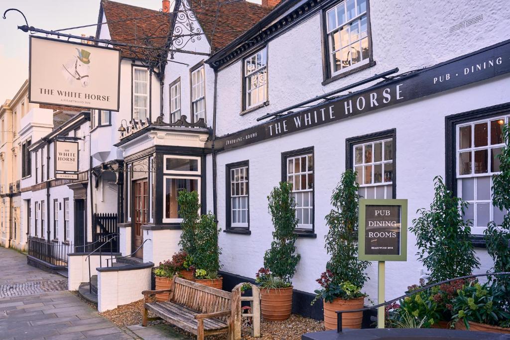 The White Horse - Dining and Cuisine