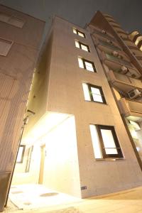 Tokyo Time Traveler Station 695 Minutes Will Be Lost as You Will Be Caught in a Hotel - Unique Location Advantages