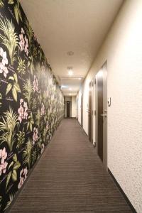 Tokyo Tourist Inn - Accessibility and Services