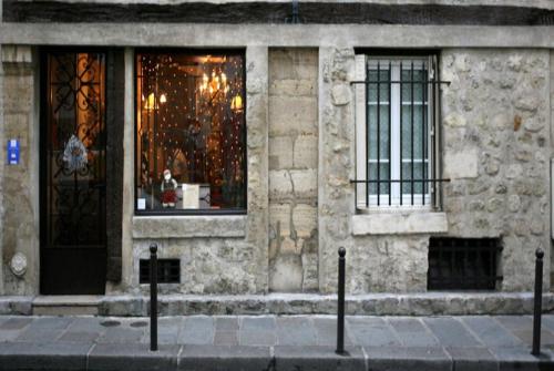 Tonic Hotel Saint Germain Des Prés - Location and Accessibility