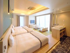 Tosei Hotel Cocone Tsukiji Ginza Premier - Room Features