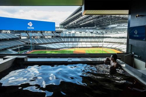 Tower Eleven Hotel - Hotel Overview