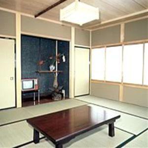 Tsukamoto Sou - Hospitality and Communication