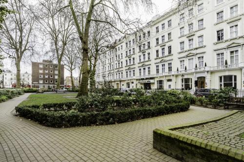 Tudor Court Hotel - Amenities and Facilities