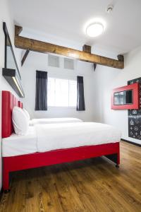 Tune Hotel Liverpool - Guest Reviews and Ratings