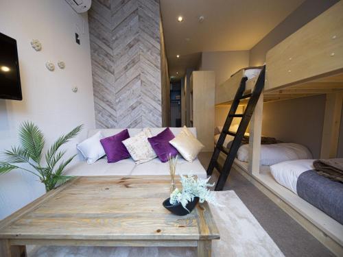 UCHI SUSUKINO WEST by Hotel Wheat - Bathroom and Laundry Facilities