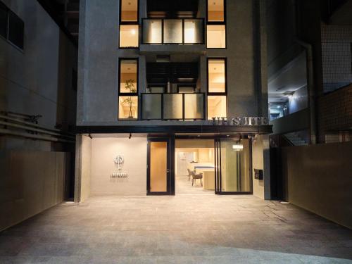 UH Suite Namba Station - Location and Accessibility