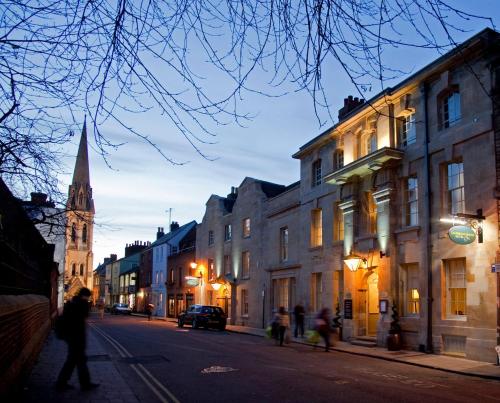 Vanbrugh House Hotel - Room Amenities and Features