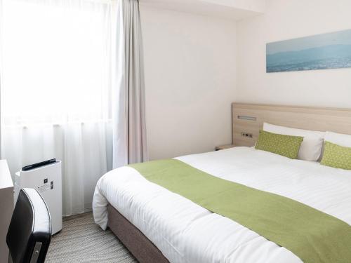 Vessel Inn Shinsaibashi - Hotel Amenities and Services