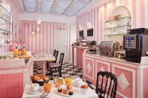 Vice Versa - Room Amenities and Features