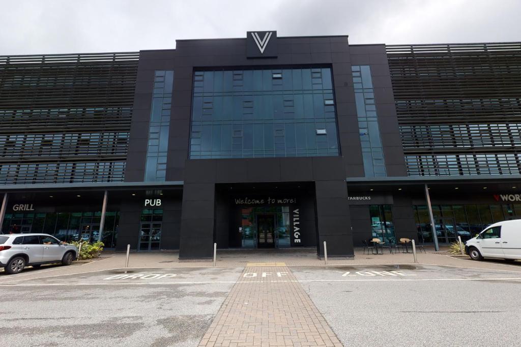 Village Hotel Leeds South - Onsite Amenities