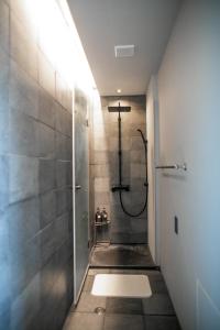 Vivid Terrace - Location and Nearby Attractions