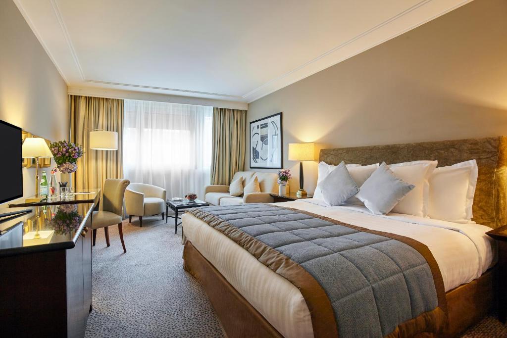 Warwick Paris (Former Warwick Champs-Elysees) - Dining Options