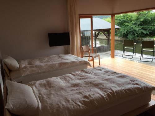 Waterside Cottage Heron - Amenities and Activities