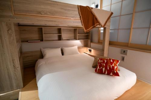 WAYFARER Gojo - Room Amenities