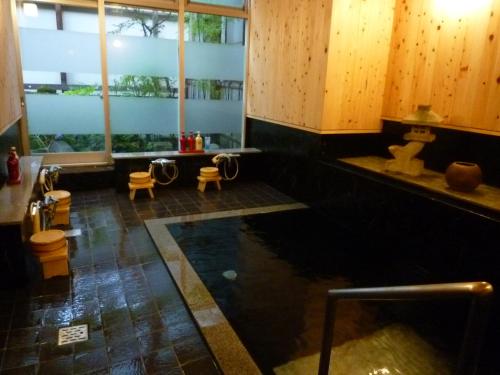 Yudanaka Tawaraya Ryokan - Onsen Experience