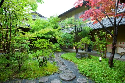 Yufuin Santoukan - Accommodation Features