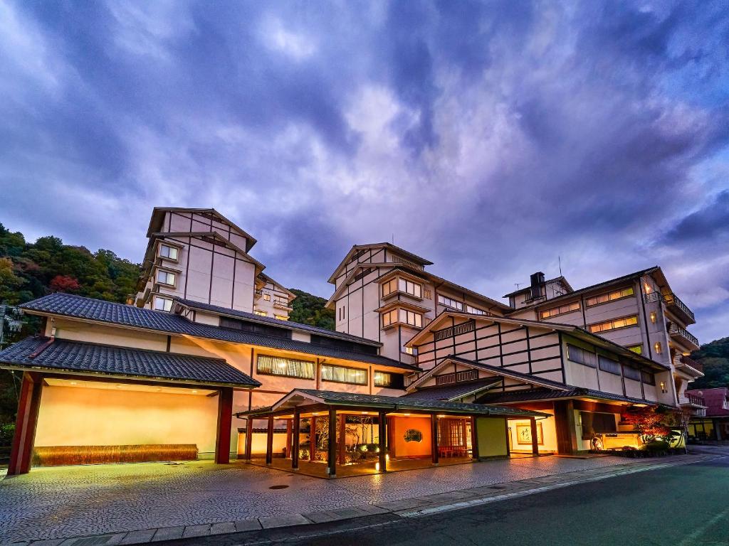 Where to Stay in Misasa Onsen, Misasa? 4 Best Hotels