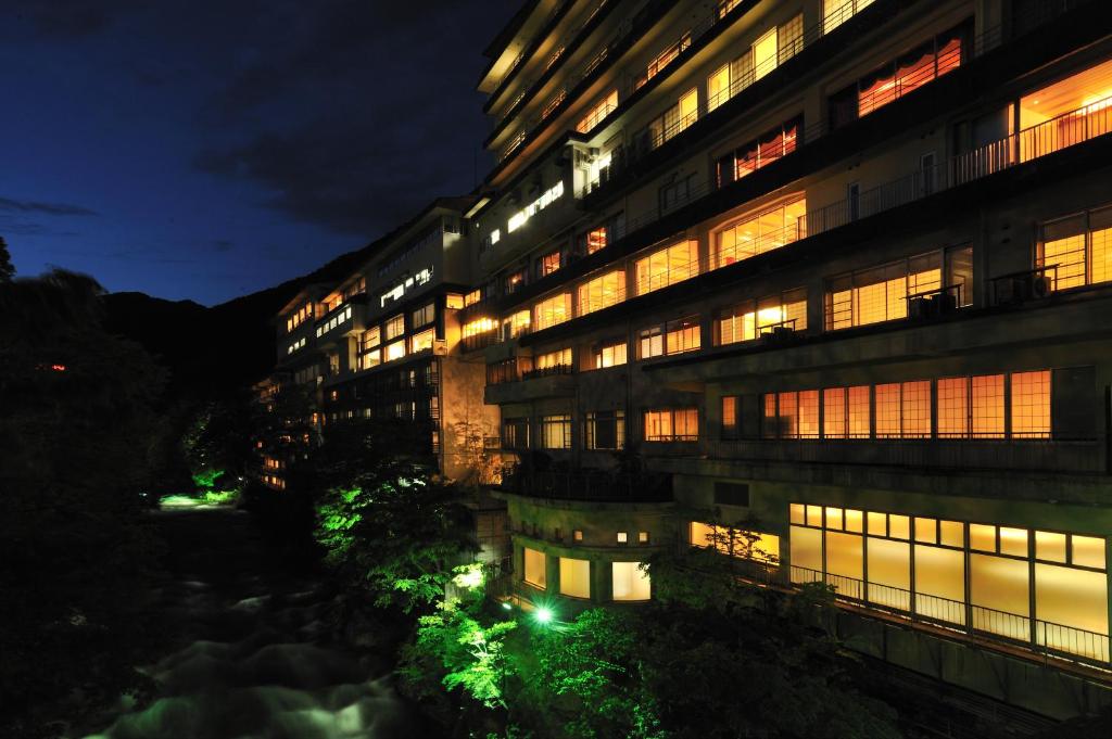 Zazan Minakami - Overview and Location