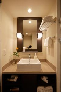 Agora Place Osaka Namba - Dining Options and Breakfast