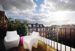 Apex Temple Court Hotel - Dining Options