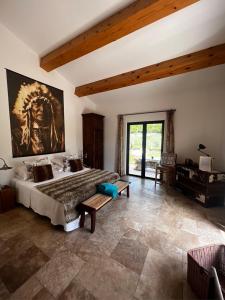 Auberge De L'oumède - Nearby Attractions