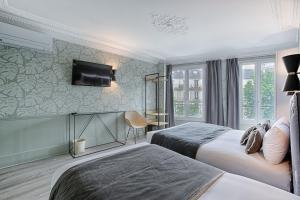 Avama Prony Hotel - Transportation and Accessibility