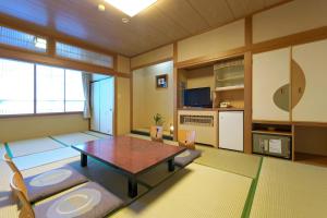 Awara Onsen Hot Spring Koubou Gurabaatei - Dining Experience