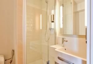 B&B Hotel Paris Malakoff Parc Des Expositions - How To Book Your Stay