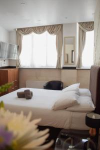 Berkley Apartments - Booking Information