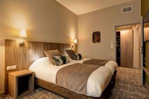 Best Western Crequi Lyon Part Dieu - Room Features and Sustainability