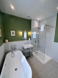 Best Western Plus The Connaught Hotel and Spa - Spa and Wellness Facilities