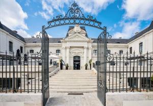 Best Western Premier Hotel De La Cite Royale - Staff and Service