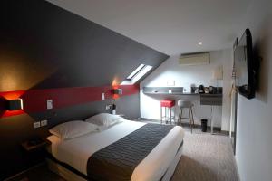 Best Western The Hotel Versailles - How To Book Your Stay