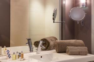 Boa Hotel - BW Signature Collection - Lille Centre Gares - How To Book Your Stay