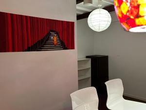 CHELSEA24 - Check-in and Check-out