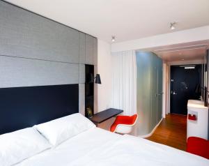 Citizenm London Victoria Station - Booking Information