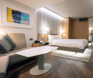 Club Quarters Hotel Covent Garden Holborn, London - Room Features