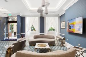 Commodore Hotel - Room Types and Pricing