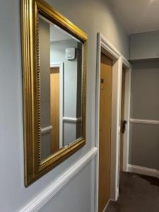Coronation Hotel - Transportation Information