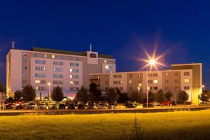 Courtyard by Marriott Toulouse Airport - Room Types and Pricing