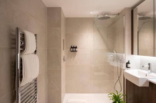 Cove Landmark Pinnacle - Guest Experiences and Feedback